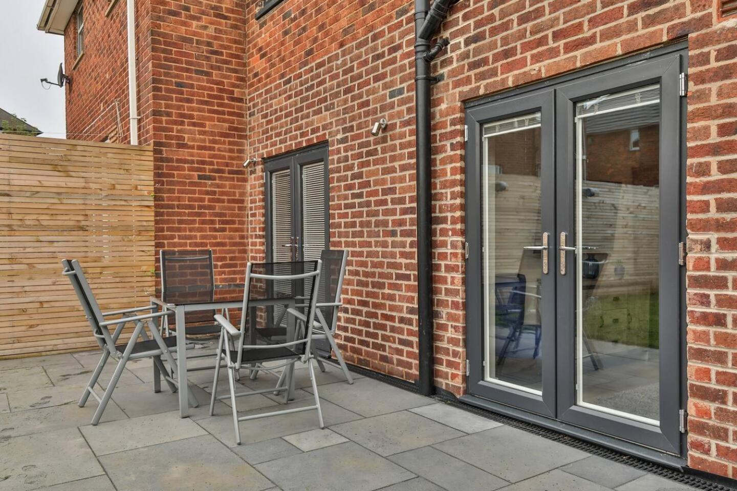 Villa Magnificent, Renovated Whole House With Garden Sheffield Exterior foto